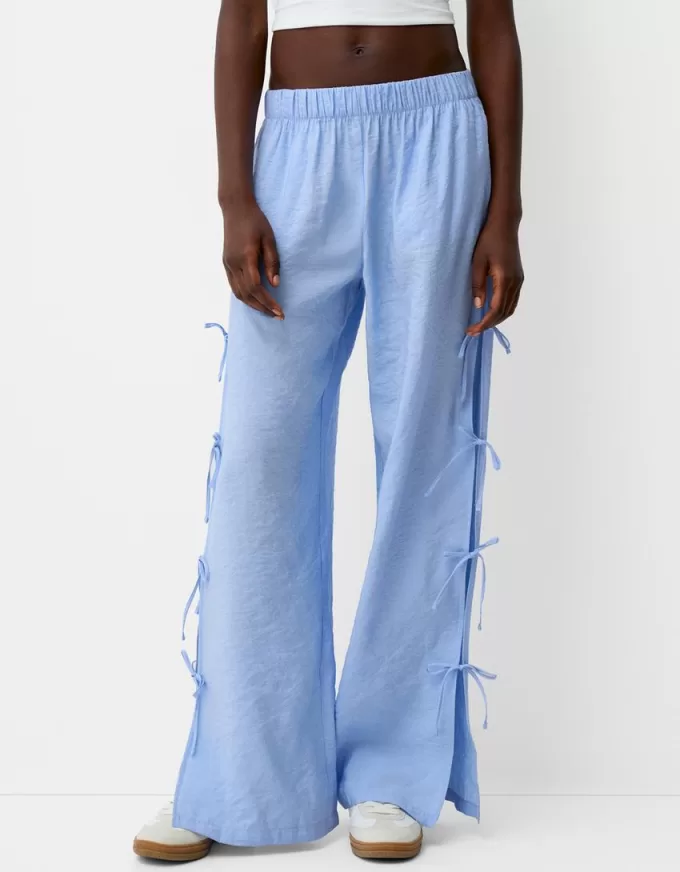 Pantalón fluido con lazos laterales Light blue