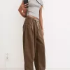 Pantalón fluido con pinzas Brown