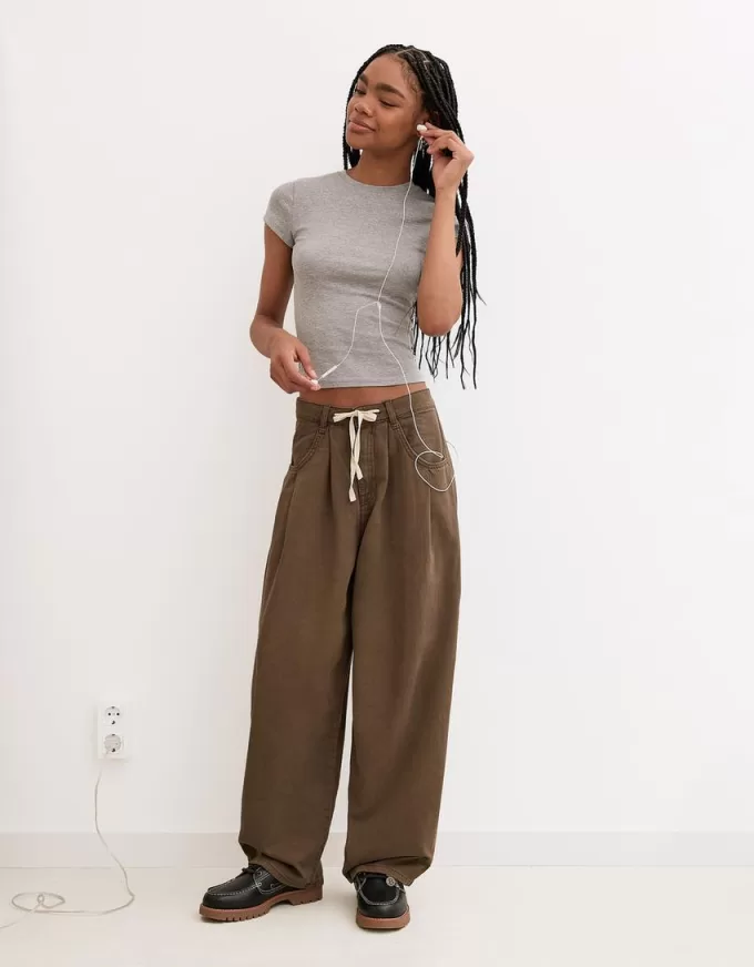 Pantalón fluido con pinzas Brown
