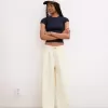 Pantalón fluido con pinzas Beige