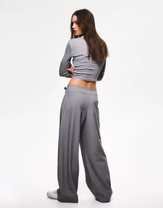 Pantalón pinzas hebilla Grey