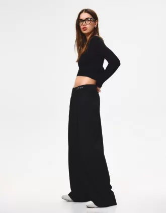Pantalón pinzas hebilla Black