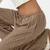 Pantalón recto de rayas con cintura elástica Brown