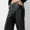 Pantalón recto efecto piel Black Pantalón recto efecto piel Black