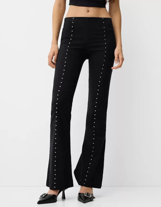 Pantalones acampanados con tachuelas Black