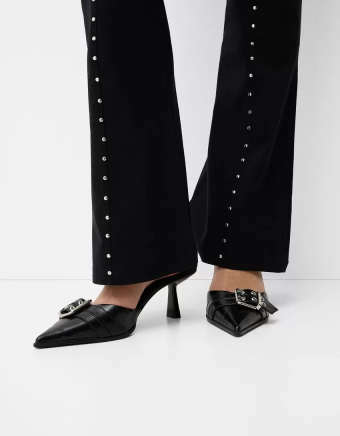 Pantalones acampanados con tachuelas Black