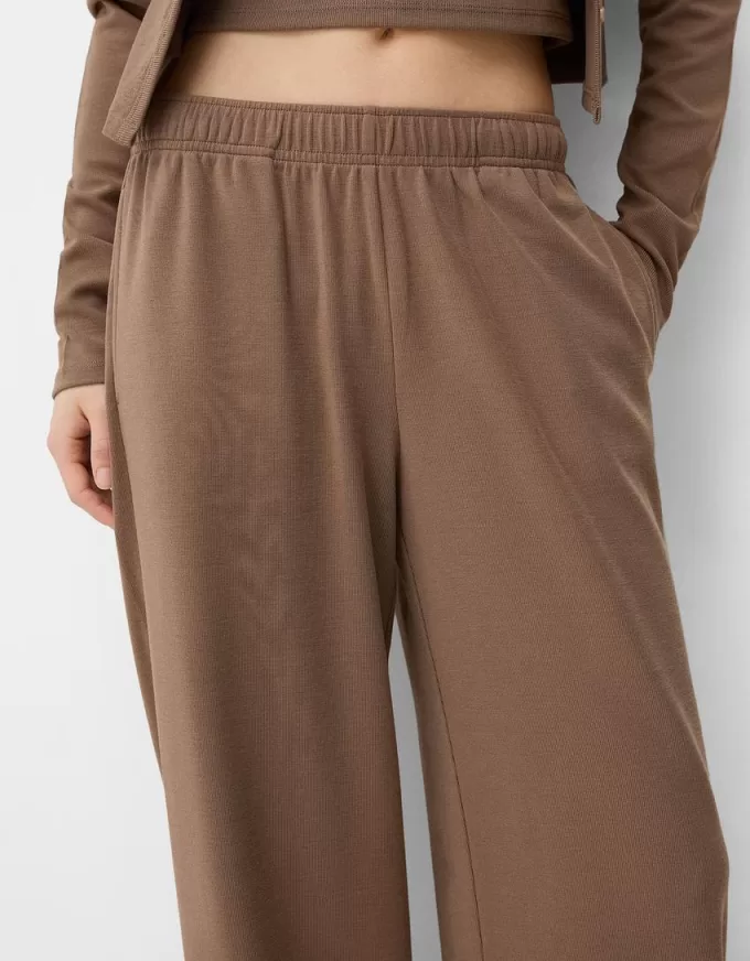 Pantalones rectos Camel