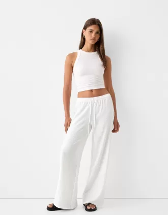Pantalones rectos con punto waffle Off white