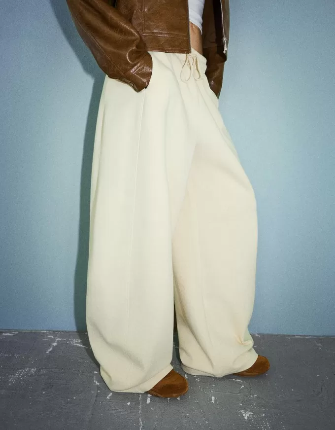 Pantalones tipo sudadera de material tipo barril Sand