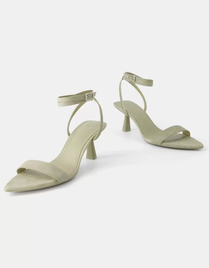 Sandalias de tacón bajo con puntera en punta KHAKI