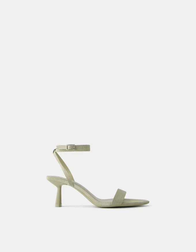 Sandalias de tacón bajo con puntera en punta KHAKI