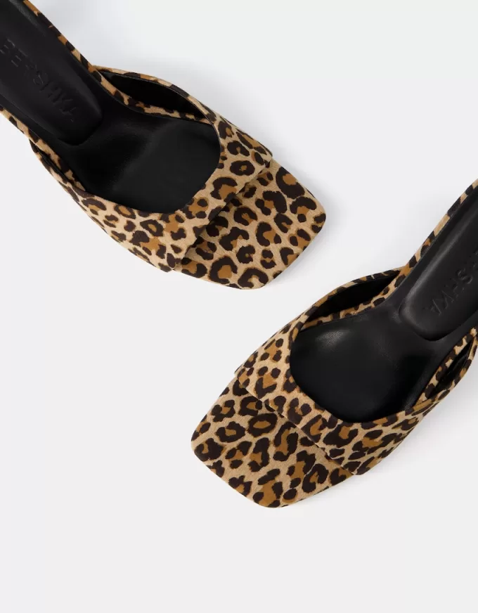 Sandalias de tacón con estampado animal ANIMAL PRINT