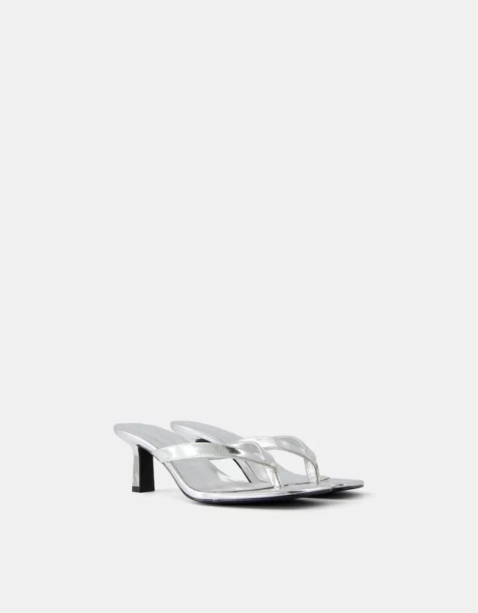 Sandalias metalizadas con tacón gatito SILVER