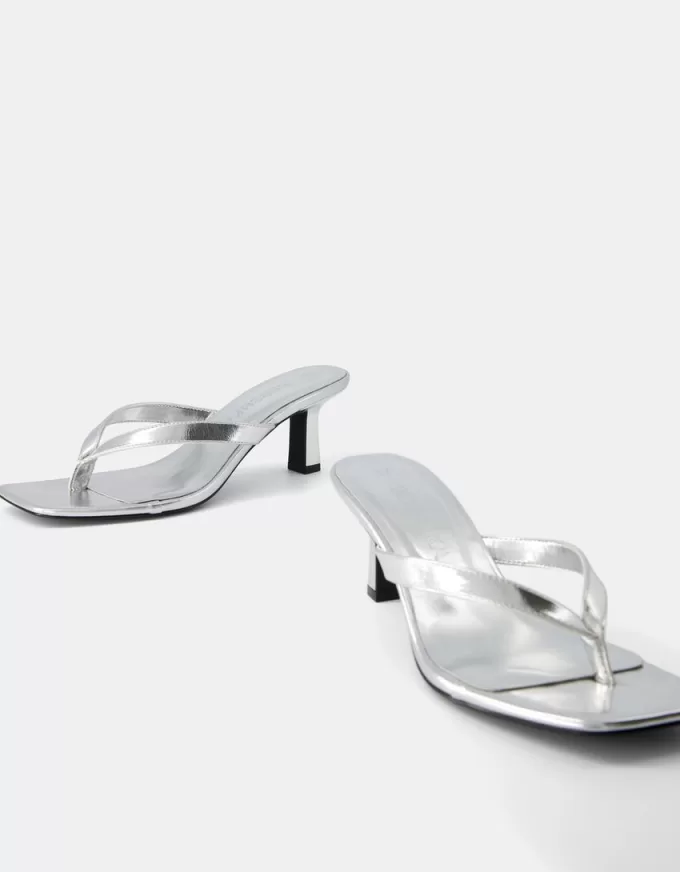 Sandalias metalizadas con tacón gatito SILVER