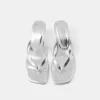 Sandalias metalizadas con tacón gatito SILVER