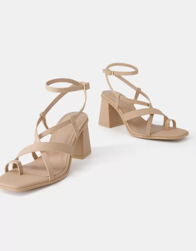 Sandalias multitiras con tacón bloque BEIGE Sandalias multitiras con tacón bloque BEIGE