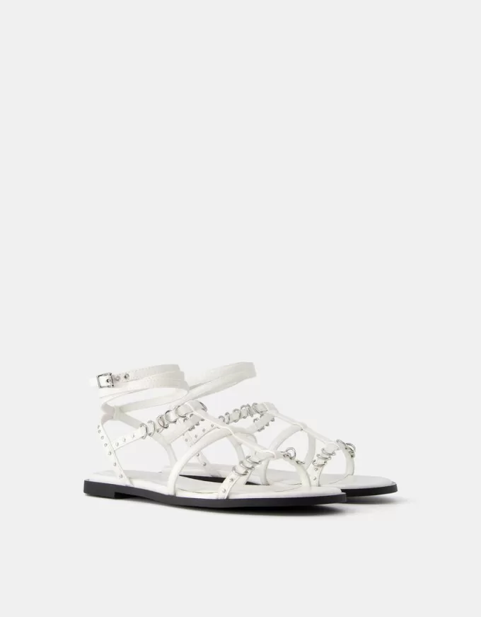 Sandalias planas con detalle de anilla. WHITE