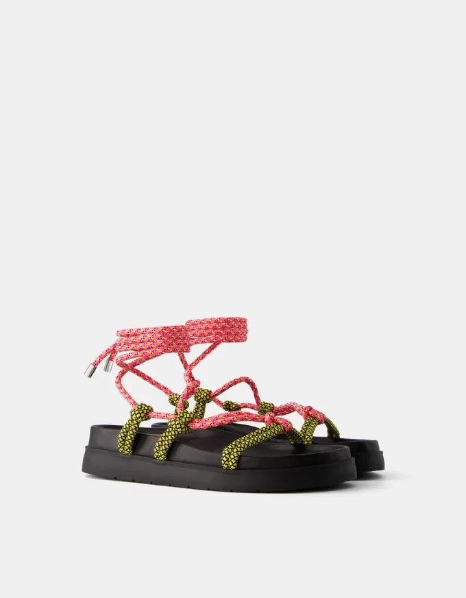 Sandalias planas de cuerda Multicolored Sandalias planas de cuerda Multicolored