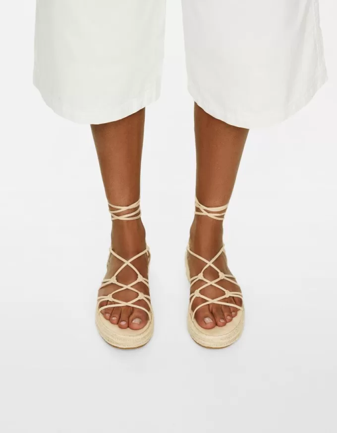 Sandalias planas de yute atadas SAND