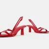 Sandalias tacón gatito con hebillas RED