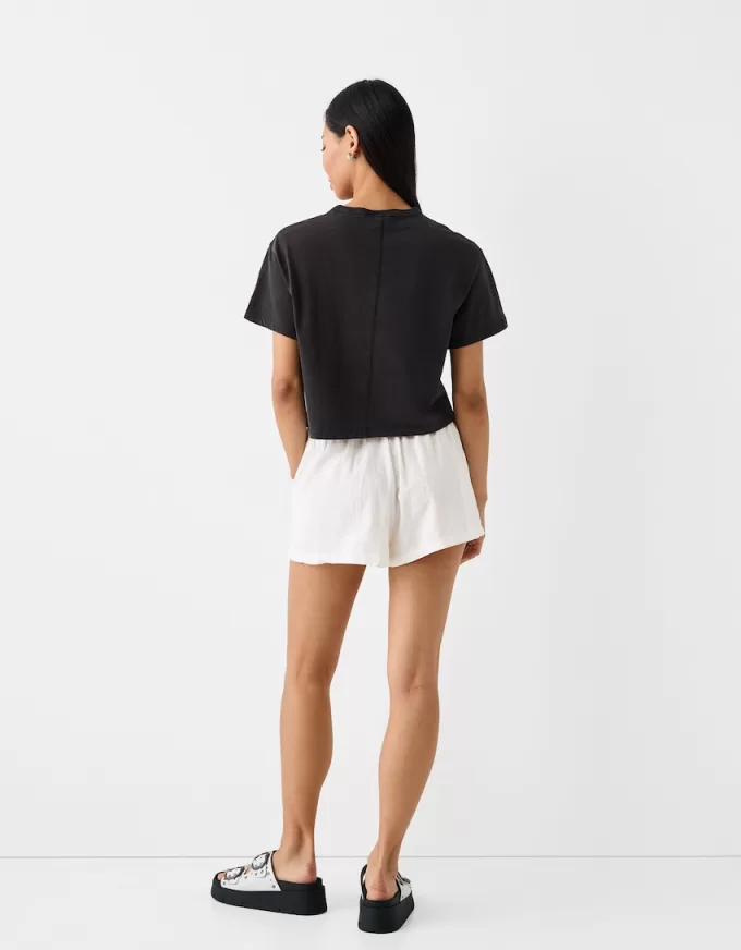 Shorts con detalle de cinturilla elástica Cream