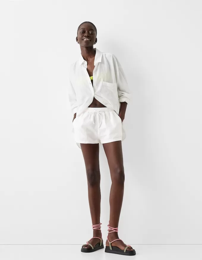 Shorts con detalle de cinturilla elástica Cream