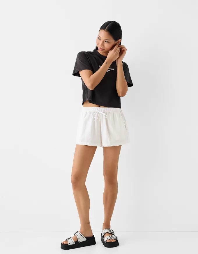 Shorts con detalle de cinturilla elástica Cream