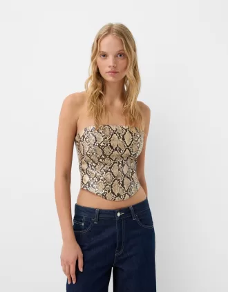 Top de inspiración corsetería efecto piel con estampado animal Camel
