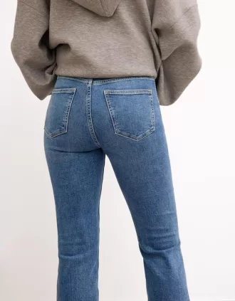 Vaqueros acampanados Light blue