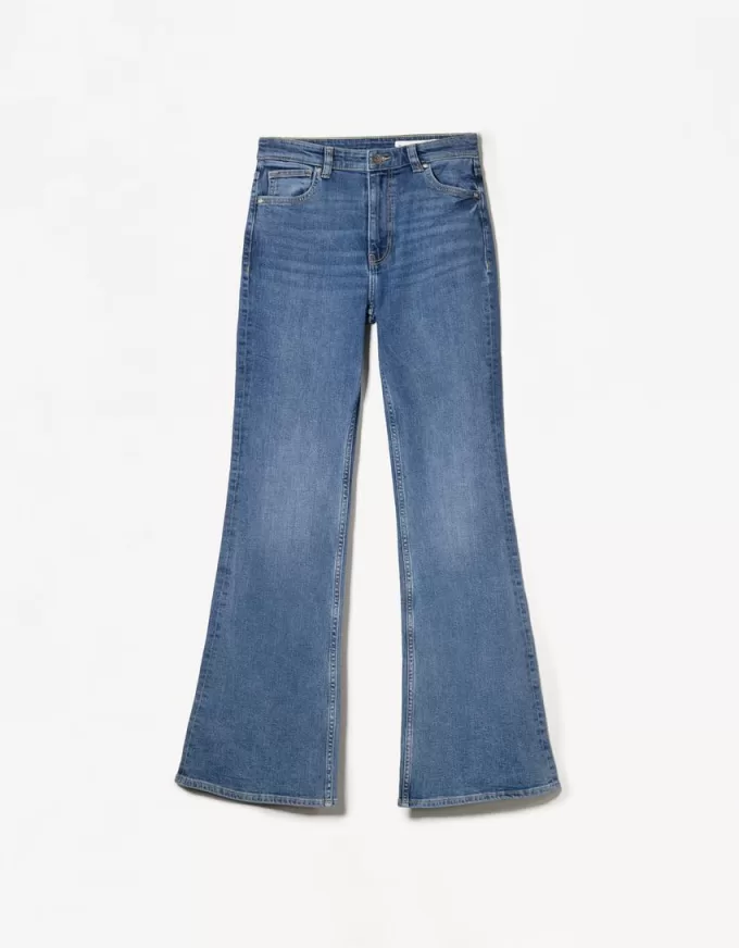 Vaqueros acampanados Light blue