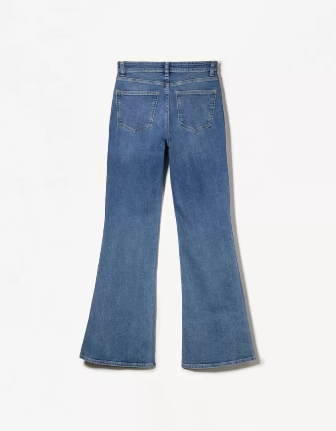 Vaqueros acampanados Light blue