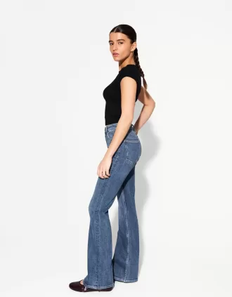 Vaqueros acampanados Light blue