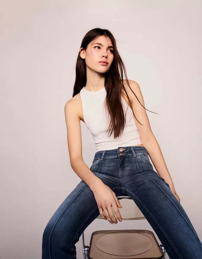 Vaqueros bootcut de talle bajo Washed out blue