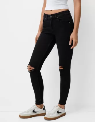 Vaqueros pitillo de talle bajo Black