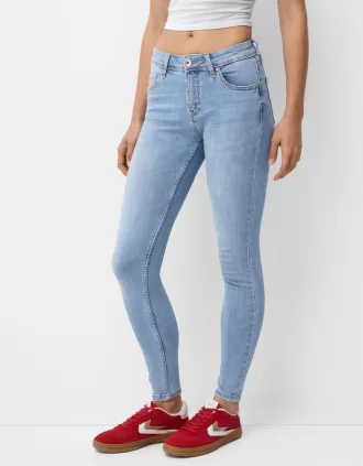 Vaqueros pitillo de talle bajo Light blue