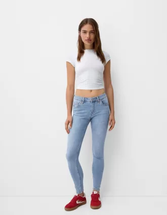 Vaqueros pitillo de talle bajo Light blue