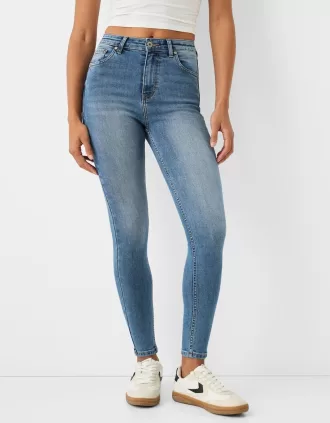 Vaqueros pitillo de talle muy alto Light blue