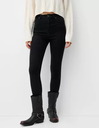 Vaqueros pitillo de talle muy alto Black