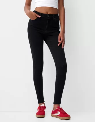 Vaqueros pitillo de talle muy alto Black