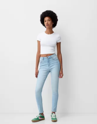 Vaqueros pitillo de talle muy alto Light blue