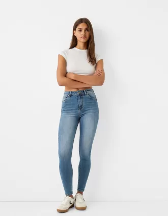 Vaqueros pitillo de talle muy alto Light blue