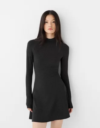 Vestido corto con cuello alto Grey