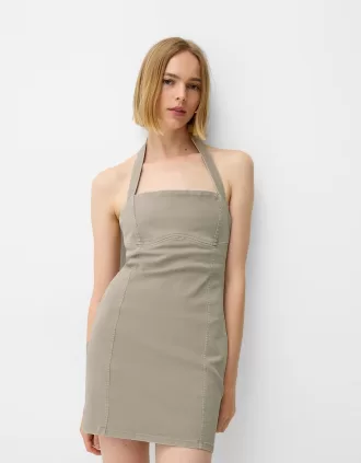 Vestido corto de sarga con cuello halter Camel