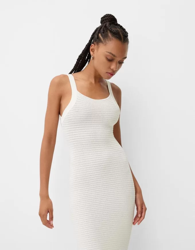 Vestido midi de punto abierto con tirantes Cream