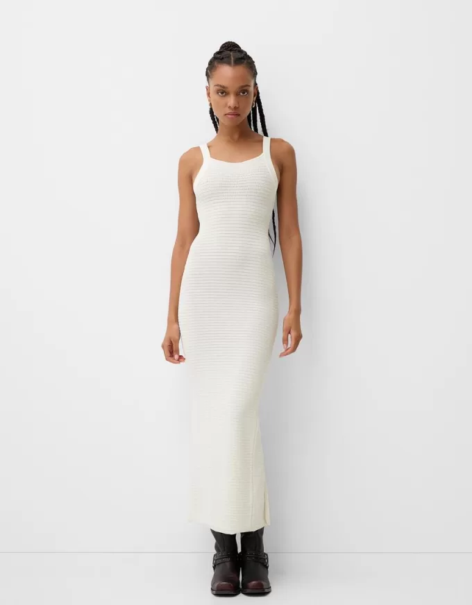 Vestido midi de punto abierto con tirantes Cream