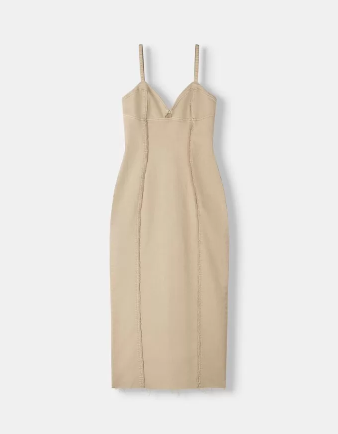 Vestido midi de sarga con tirantes y detalles de costuras Camel