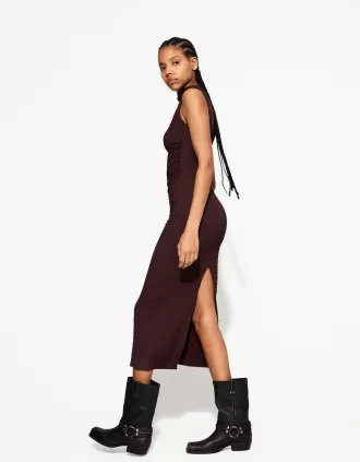 Vestido midi entallado con textura Brown