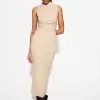Vestido midi entallado con textura Sand