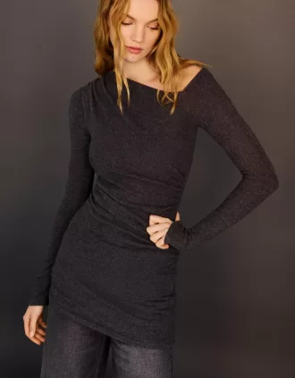 Vestido mini de tacto suave y escote asimétrico Dark grey