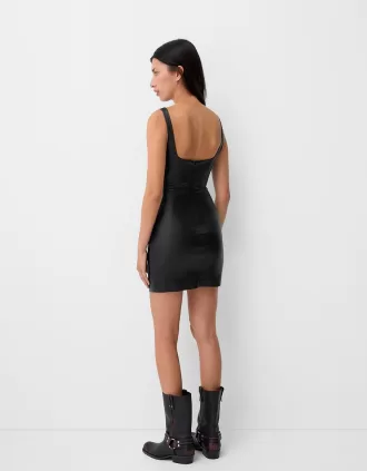 Vestido mini entallado efecto piel Black